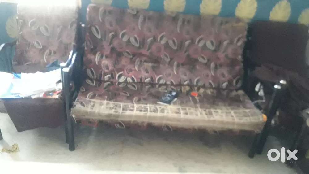 Sofa set - 3 seater and 2 single seater