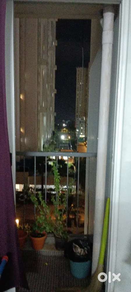 sharing roomate want only girls