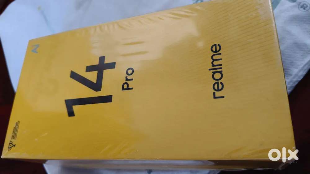 Good condition no scratches realme14pro 8/128