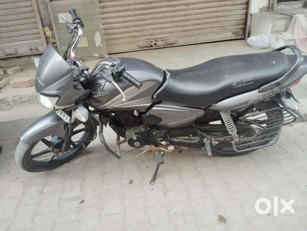 Honda motorcycle sale krna hai g jisne lena mssg kro