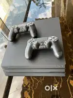 Ps4 Pro - 1 TB , 2 Dualshock Controllers