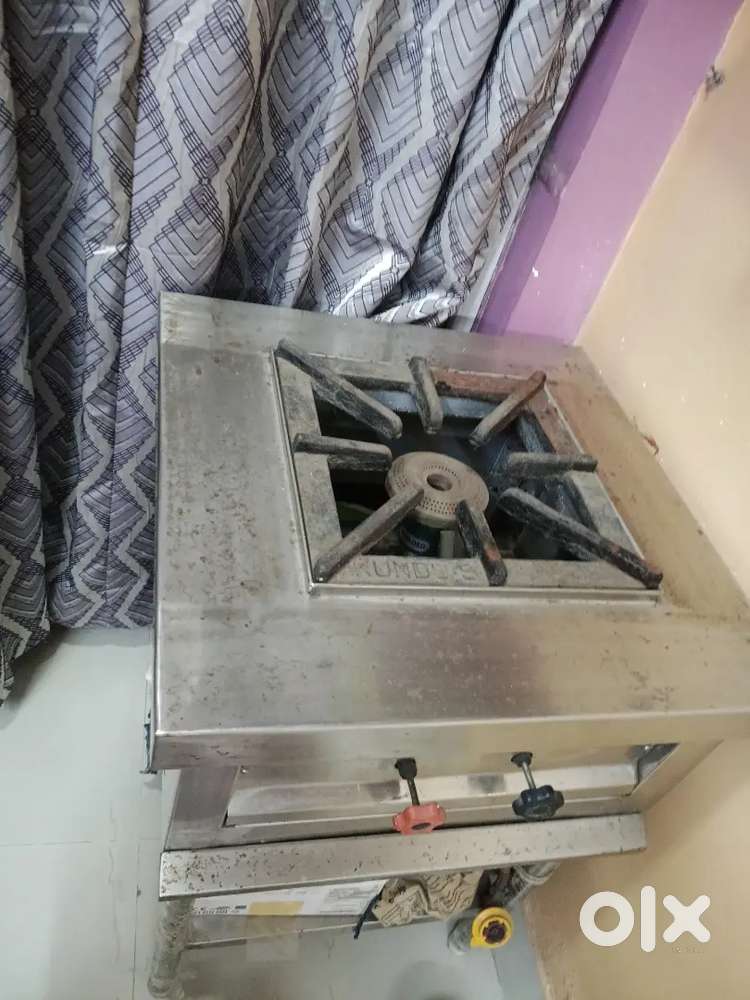 One big burner range for Resturant