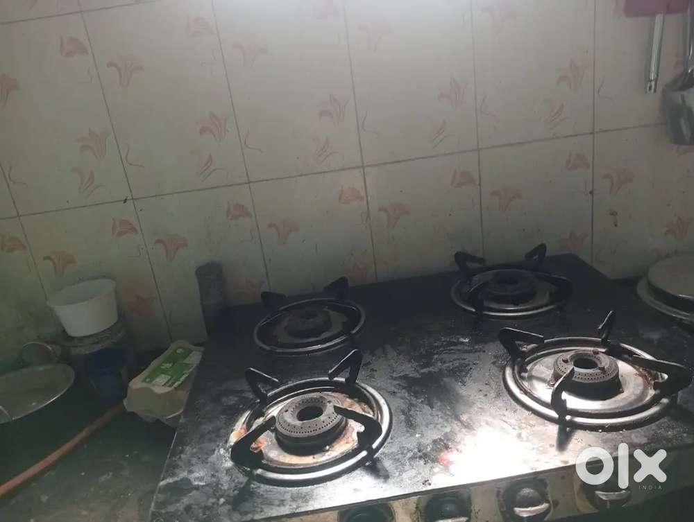 Gas stove 4 burner