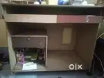 Computer table