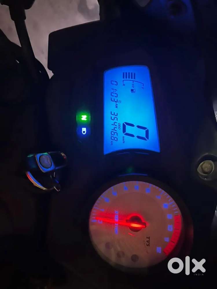 Blue colour apache rtr double disc h well maintain single hand bike