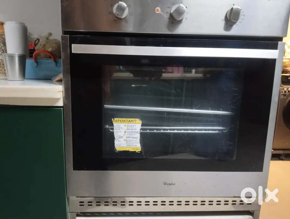 Microwave oven in built