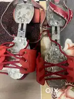 Skate shoes