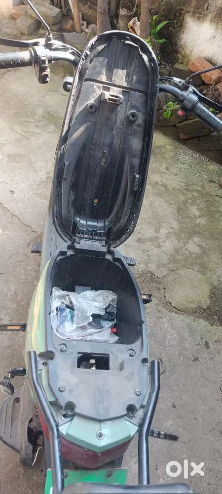 Lead acid battery