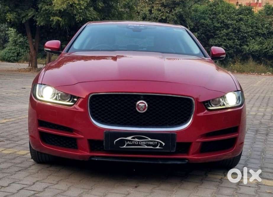 Jaguar XE Portfolio, 2017, Petrol