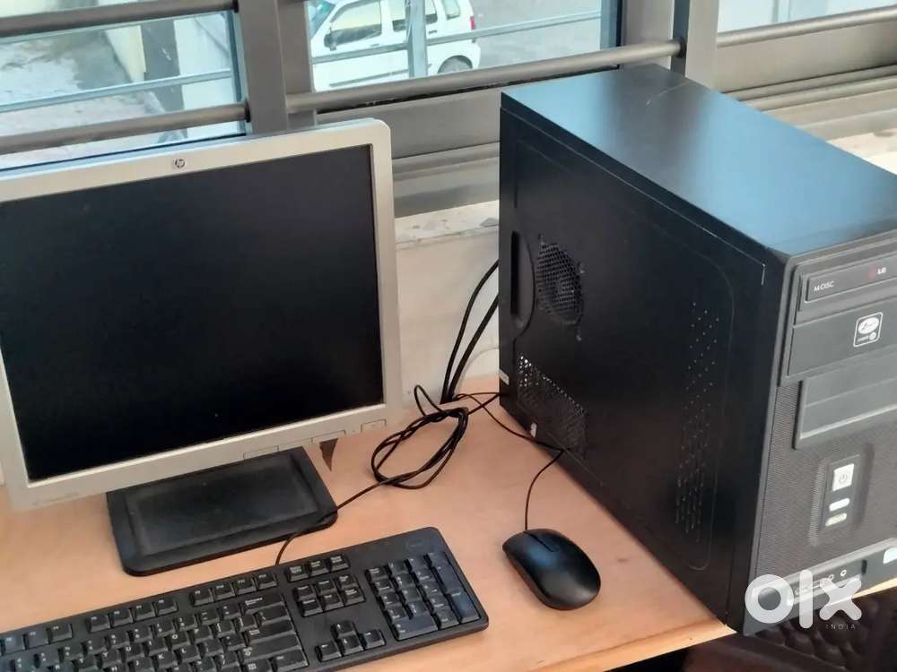 COMPUTER FULL SET(MONITOR KEYBOARD MOUSE)+WIFI ADAPTOR FREE...