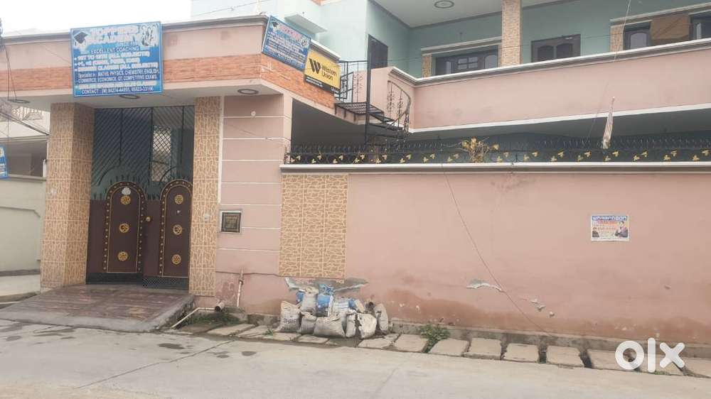 FULLY FURNISHED LUXURIOUS 6BHK HOUSE