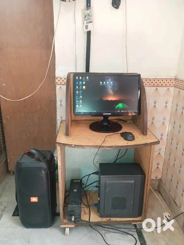 Complete computer with table