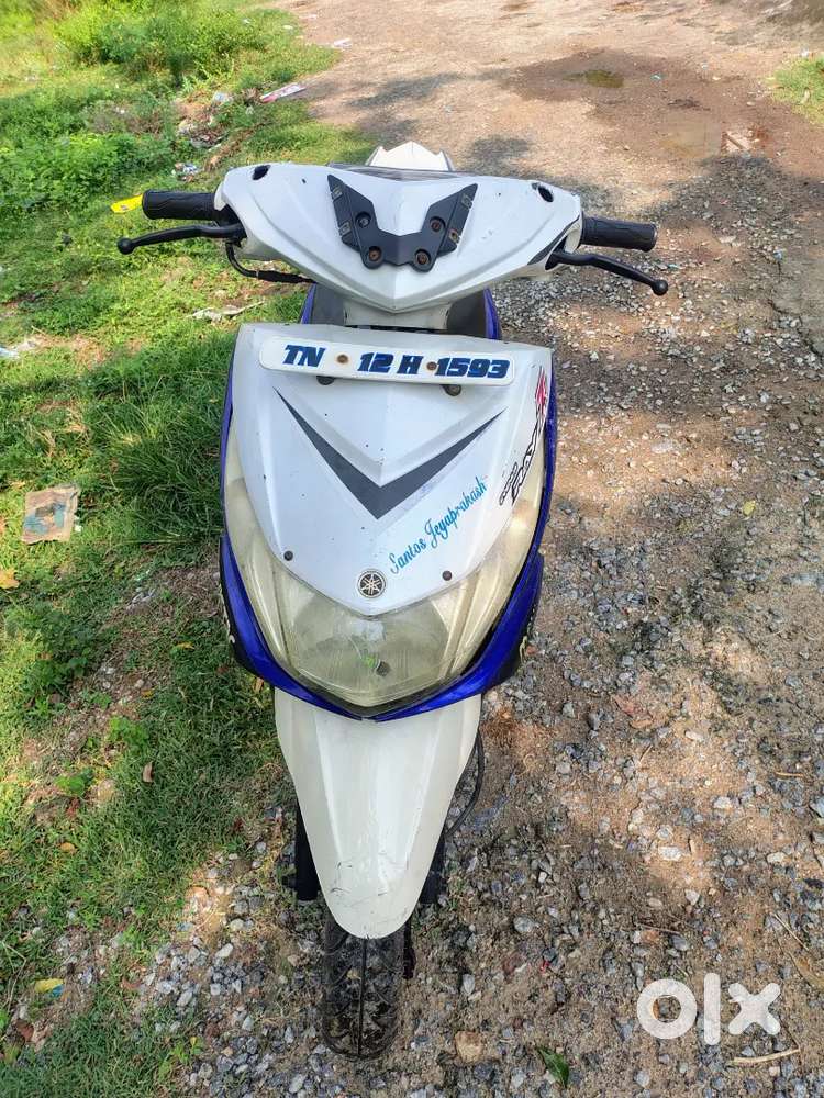 Yamaha Ray 2016