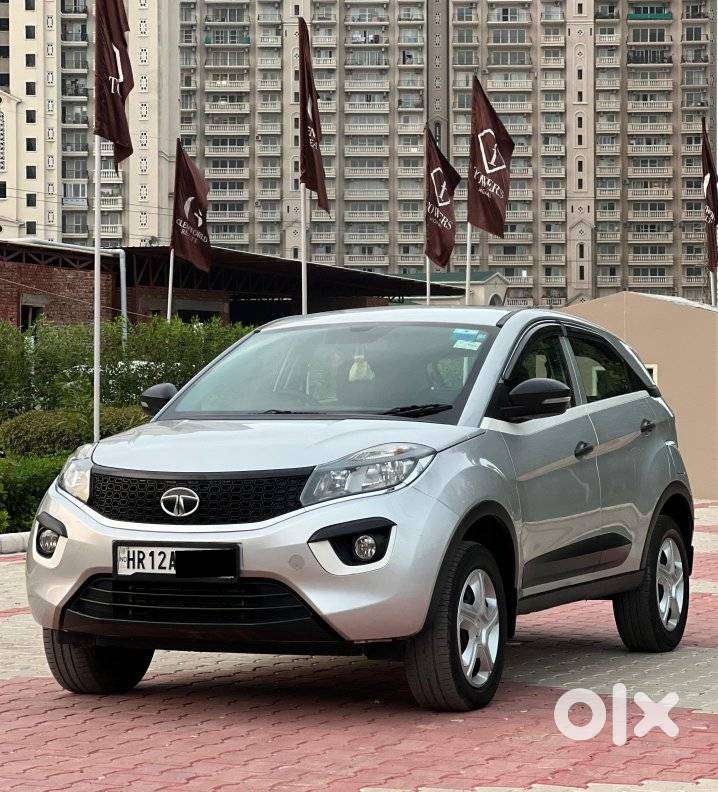 Tata Nexon 1.2 Revotron XMA AMT (S), 2018, Petrol