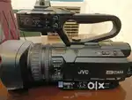VIDEO CAMERA
