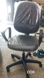 Excellent condition like new condition office chair