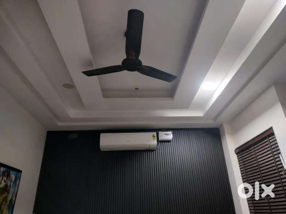 VOLTAS SPLIT AC 2 TON