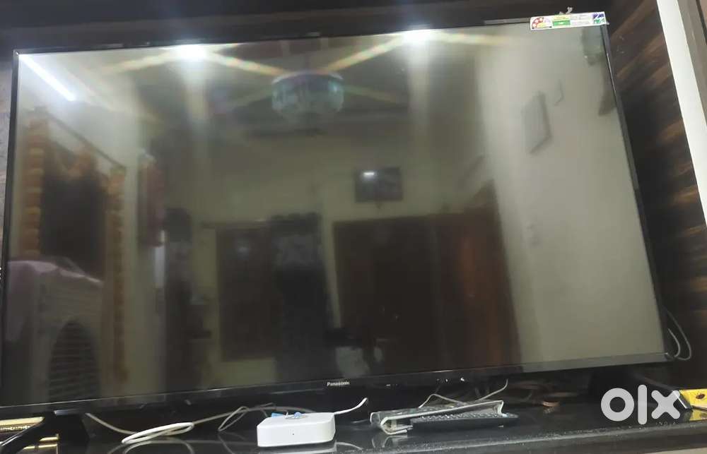 Panasonic Tv model TH-55Es500D/2017 LED 55 incs (139 cm )