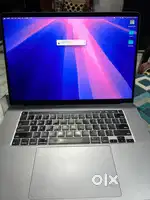 MacBook Pro with touchbar i7/16gb/512ssd model 2019