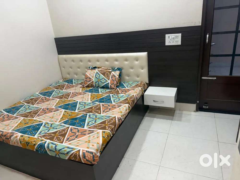 1 Room set with furniture
