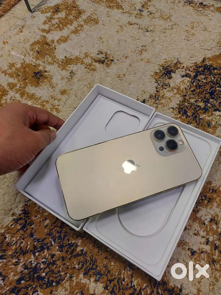 Iphone 13 pro max 256gb battery 94% box and charging available