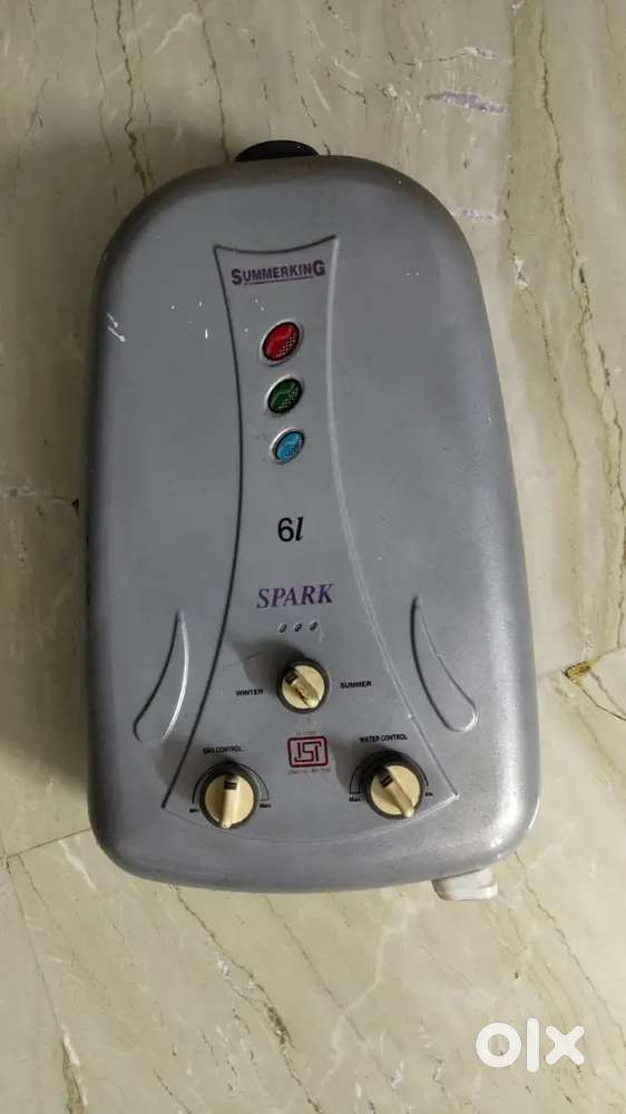 Gas geyser in good condition