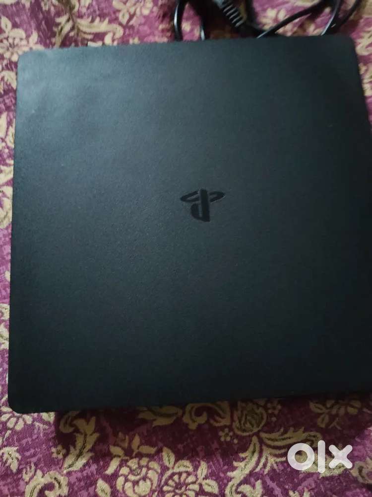 Play Station 4