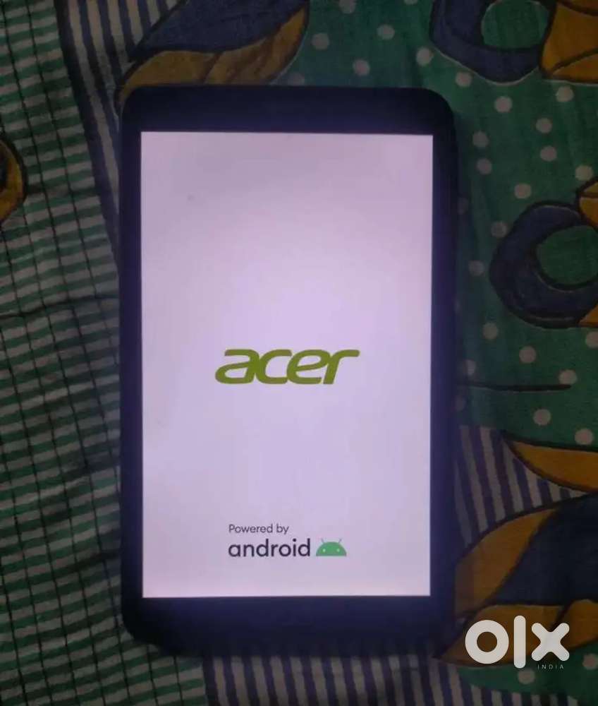 Acer One 8 With Charger Box & Flip Cover New Condition Hai