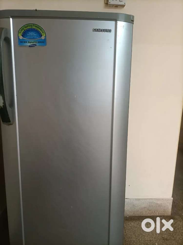 Fridge ,single door move out sale