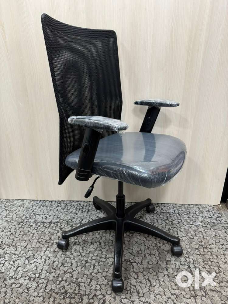 Wipro office chair in brand new condition with 1 year warranty