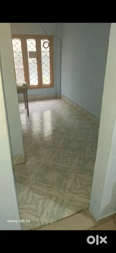 2 bedroom house available for rent at ulubari near KFC.