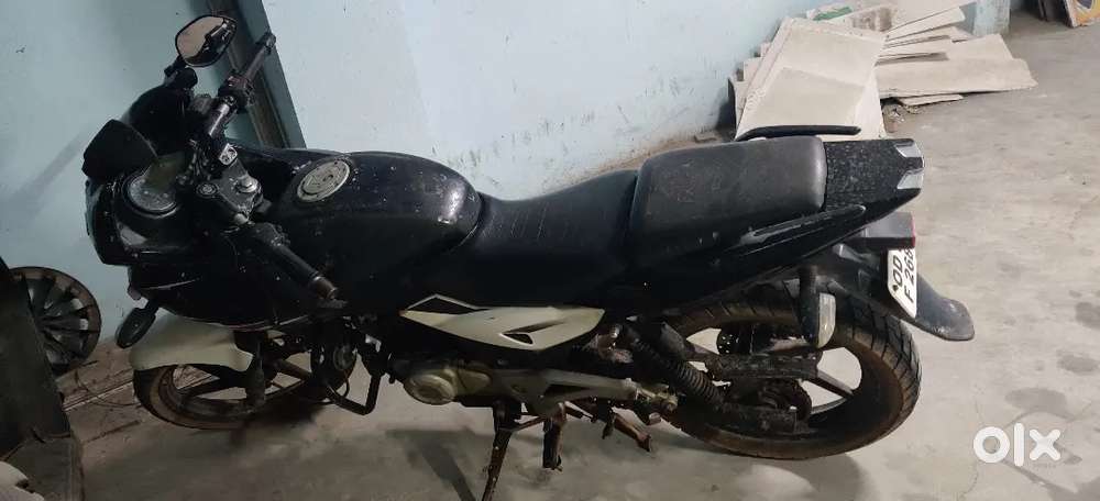 Pulsar 220