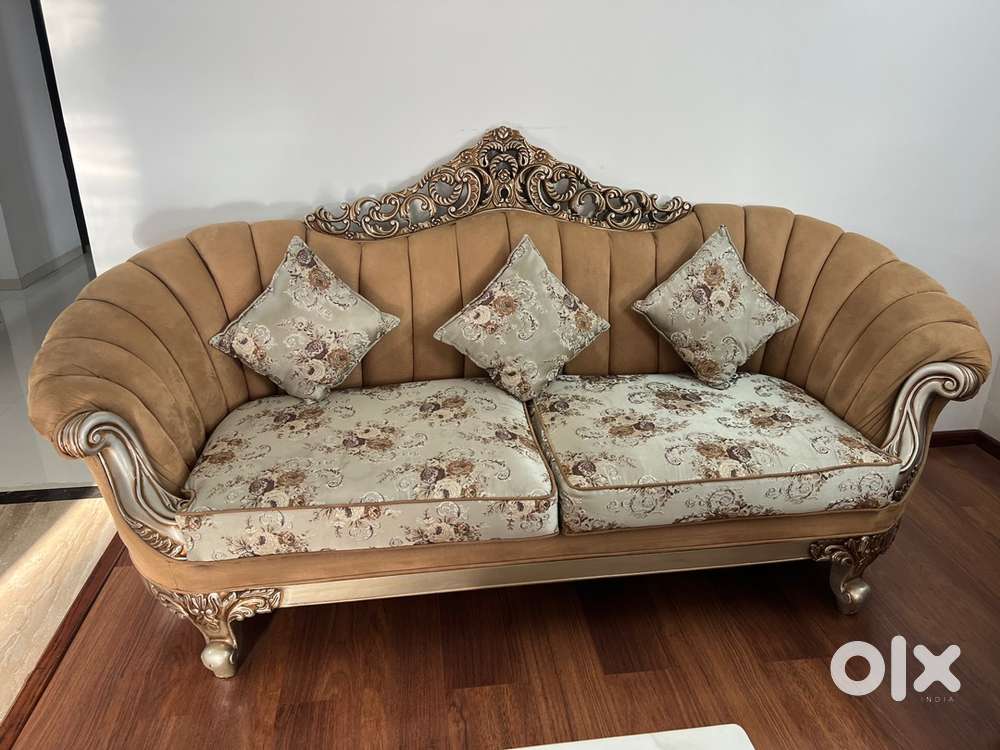 European style 9 seater luxury sofa set & dinning table