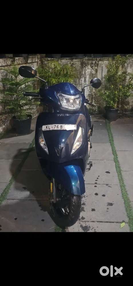 Tvs Jupiter 125.