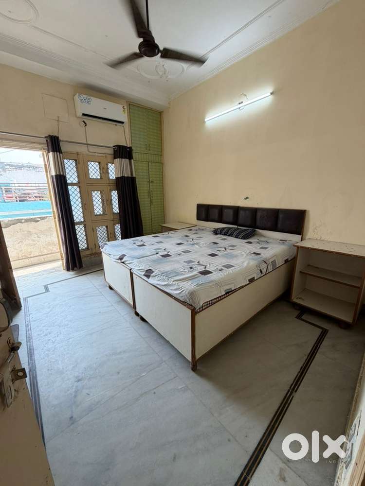 One room set furniture independent in Dwarka mor metro station