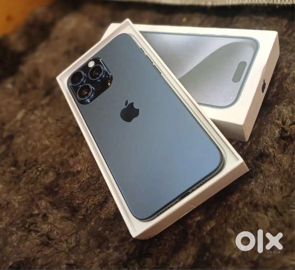 IPhone 15pro 256 used In Amazing condition With Box Kit Included cover