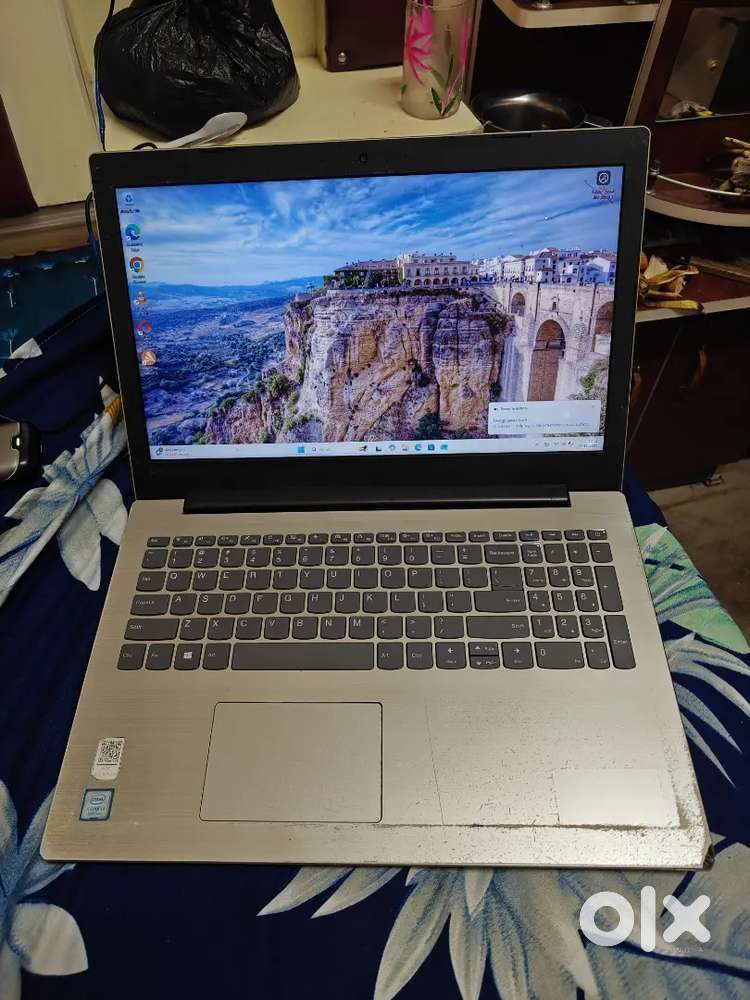 Lenovo IdeaPad 330 i3-8gen