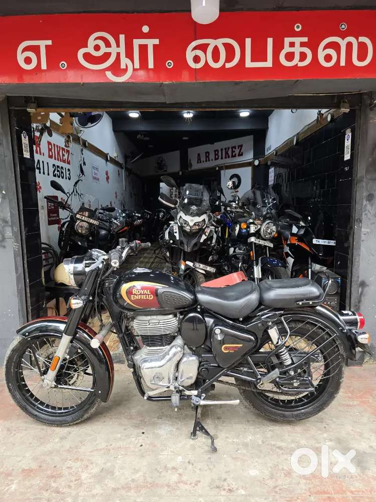 ROYAL ENFIELD CLASSIC 350 Black and Gold