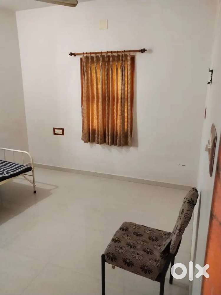 Single room for rent