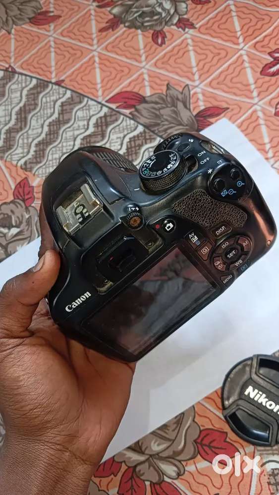 Canon camera 1200D