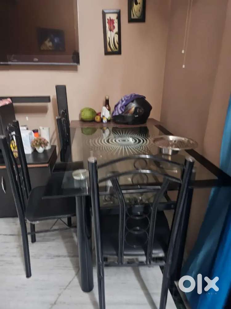 Selling my dining table