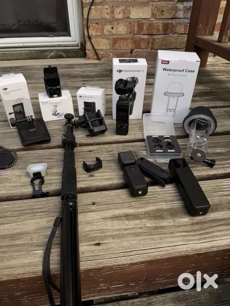 Excellent DJI Osmo Pocket 3 Creator Combo Camera Warranty 5/29/27