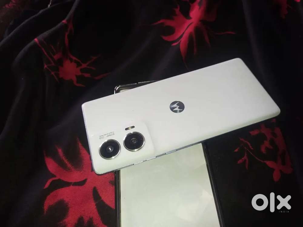 Motorola edge 50 fusion box bill and original charger