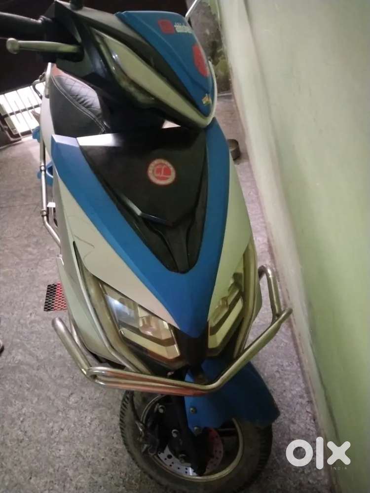 Electric scooter