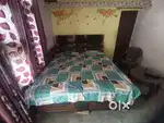 Bed and table for sell