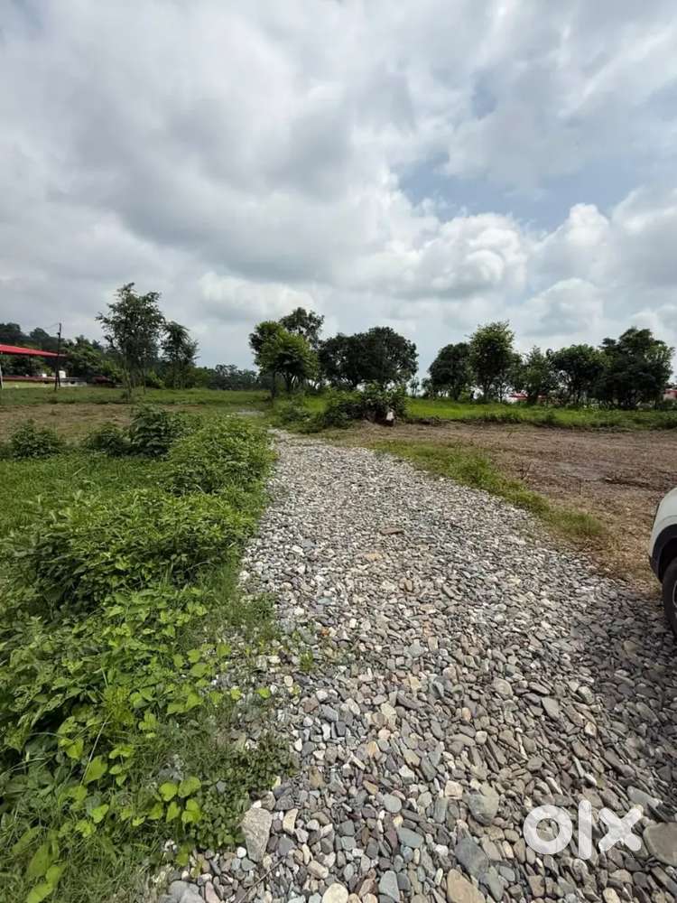 2 Side 205 Gaj Residential Plot Available near Thano Chowk.