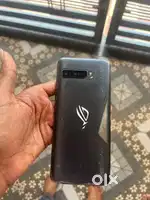 Selling My phone ROG 3 128G, good condition Box Available
