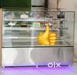 Cake display 5ft (fridge)(cooling counter)