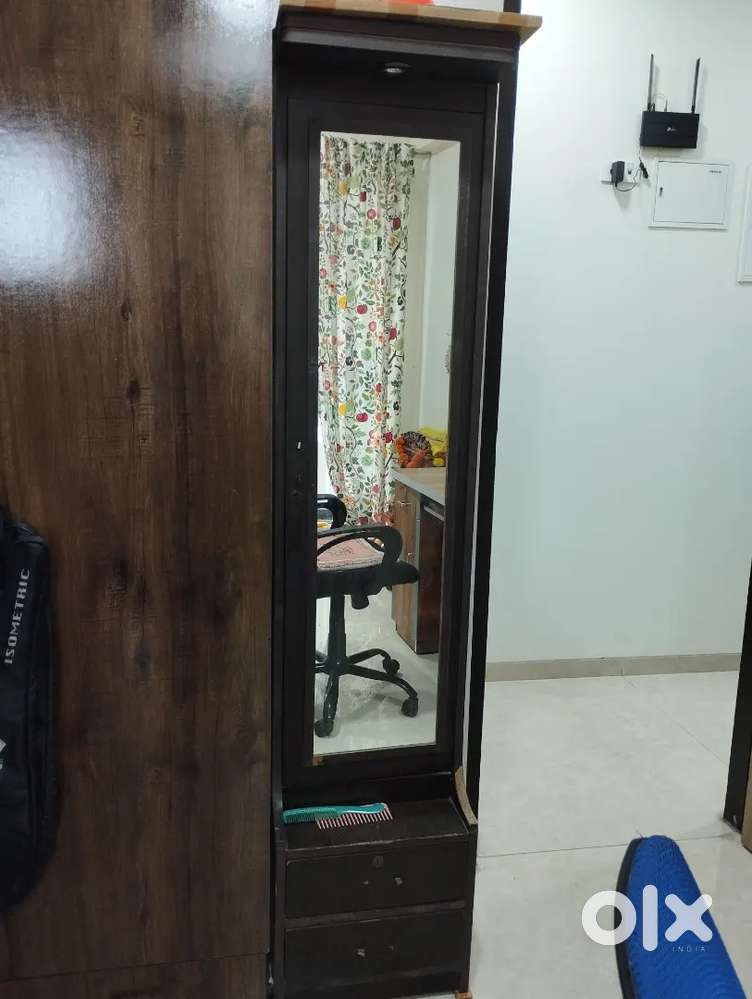 Dressing table