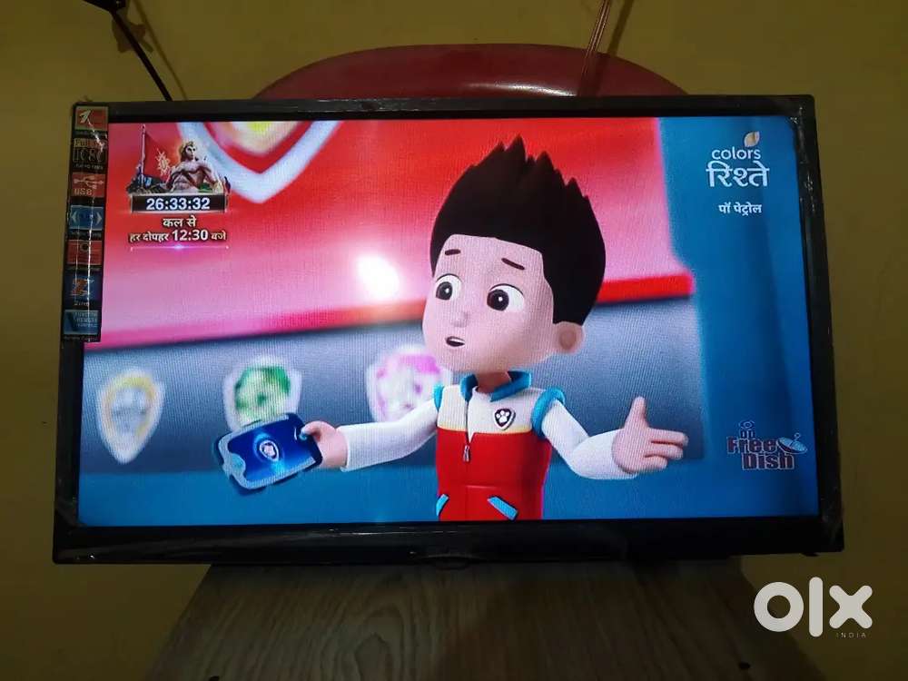 Crown LED tv 24 inch 2years old hai ,koi kharab nhi hai..